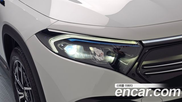 Mercedes-Benz EQB 2023 — photo 8