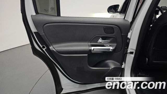 Mercedes-Benz EQB 2023 — photo 15