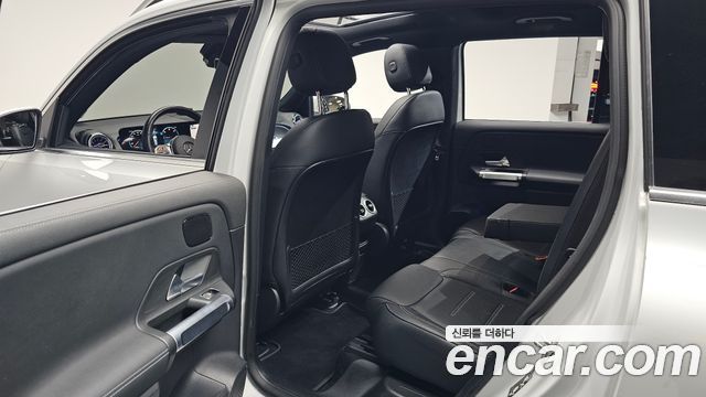 Mercedes-Benz EQB 2023 — photo 16