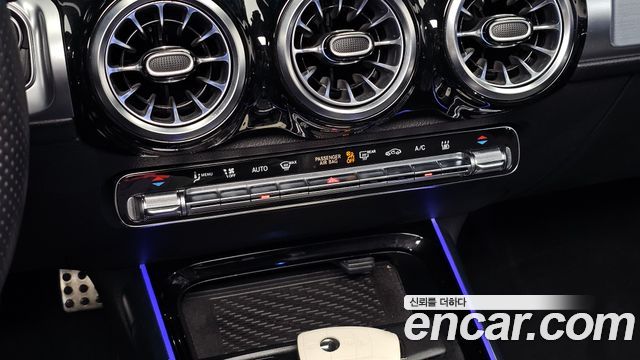 Mercedes-Benz EQB 2023 — photo 27