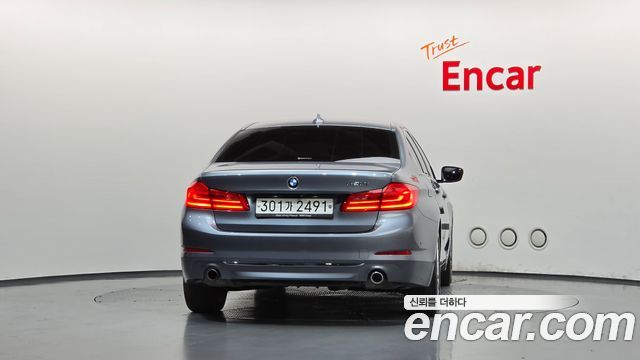 BMW 5-Series 2019 — photo 4