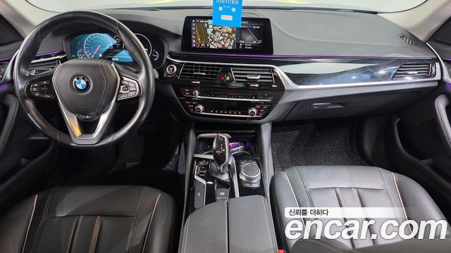 BMW 5-Series 2019 — photo 10