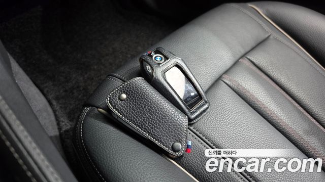 BMW 5-Series 2019 — photo 22