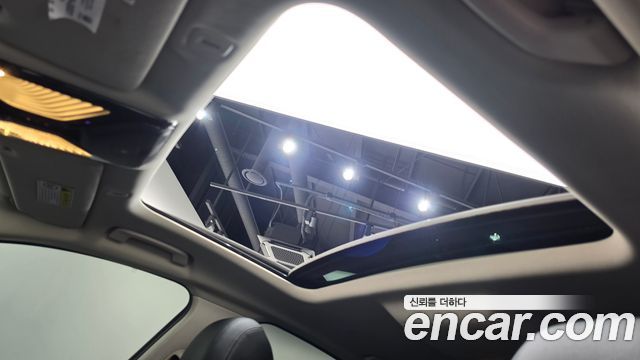 BMW 5-Series 2019 — photo 24