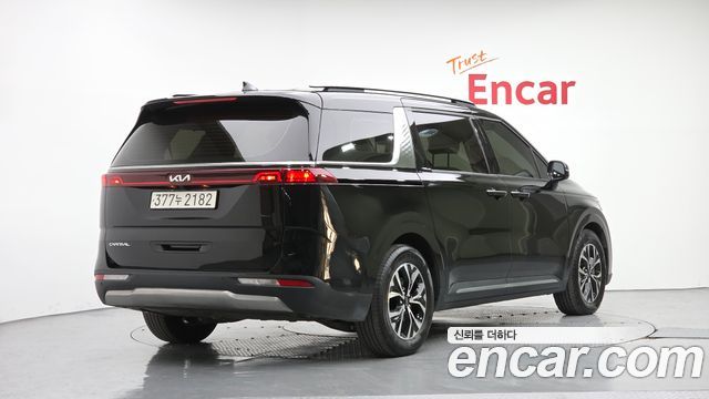 Kia Canival 2023 — photo 2