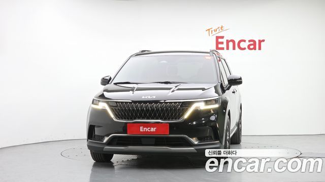Kia Canival 2023 — photo 3