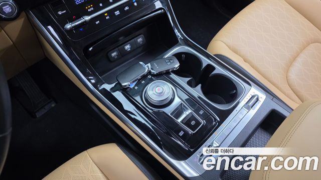 Kia Canival 2023 — photo 9