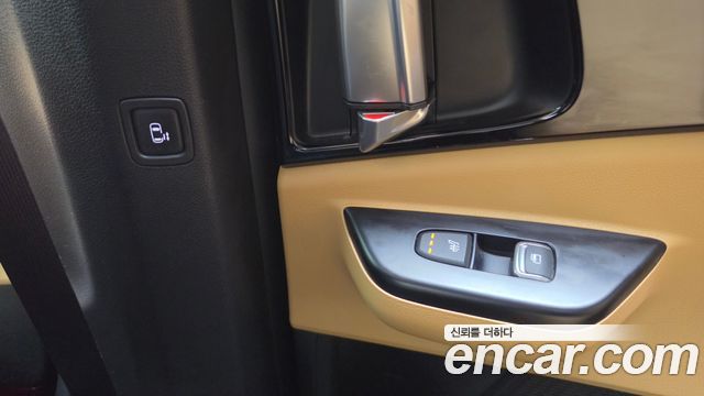 Kia Canival 2021 — photo 18