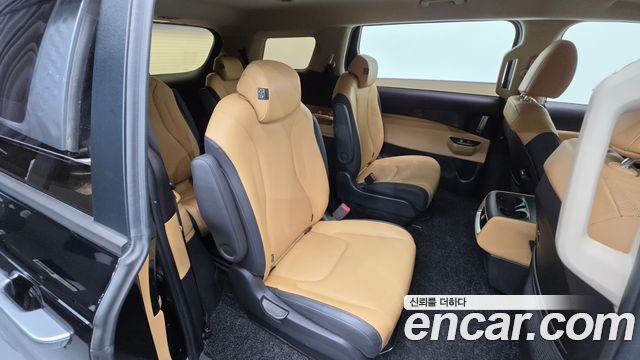 Kia Canival 2021 — photo 19