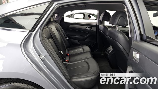 Hyundai Sonata 2016 — photo 18