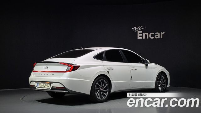 Hyundai Sonata 2022 — photo 2