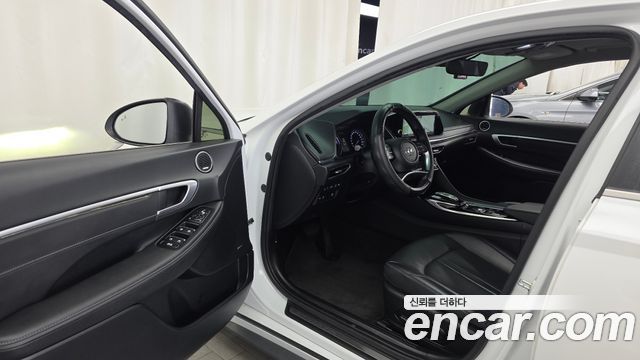 Hyundai Sonata 2022 — photo 13