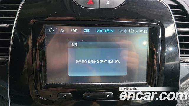 Renault Korea QM3 2018 — photo 15