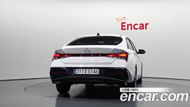 Hyundai AVANTE 2025 — photo 4