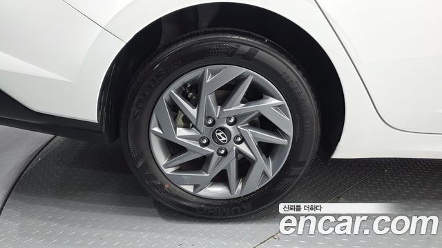 Hyundai AVANTE 2025 — photo 5