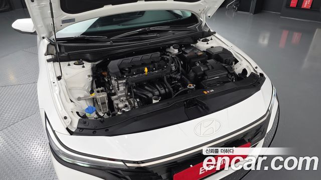 Hyundai AVANTE 2025 — photo 6