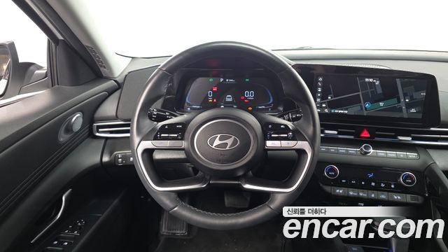 Hyundai AVANTE 2025 — photo 19