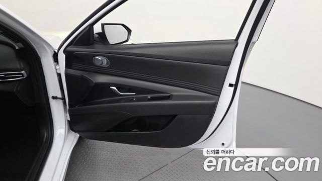 Hyundai AVANTE 2025 — photo 14