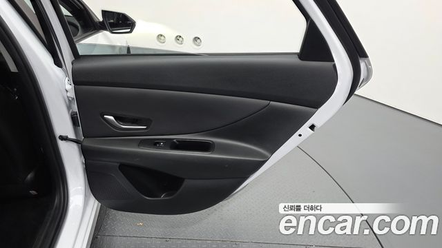 Hyundai AVANTE 2025 — photo 15