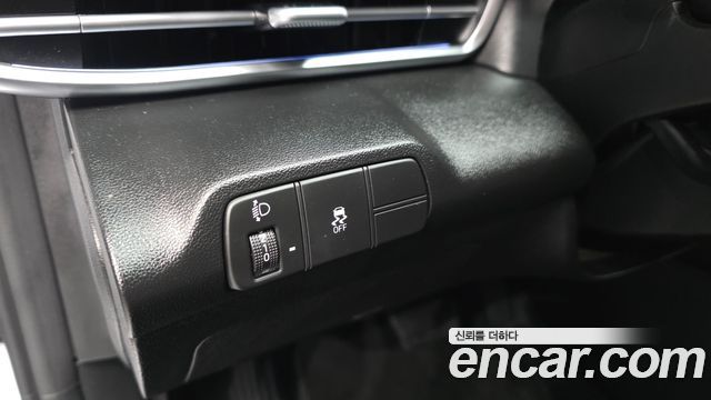 Hyundai AVANTE 2025 — photo 29