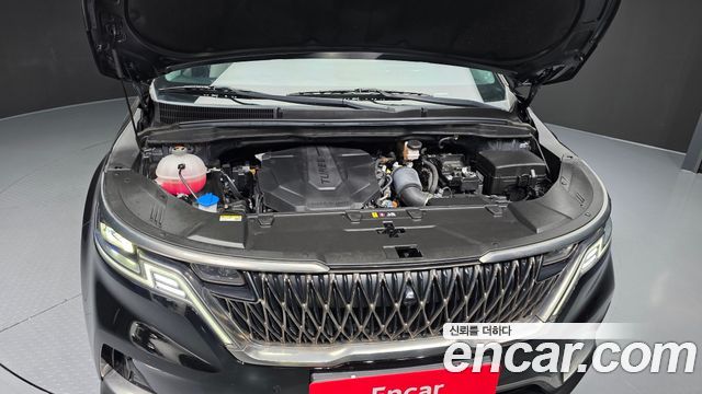 Kia Canival 2023 — photo 6