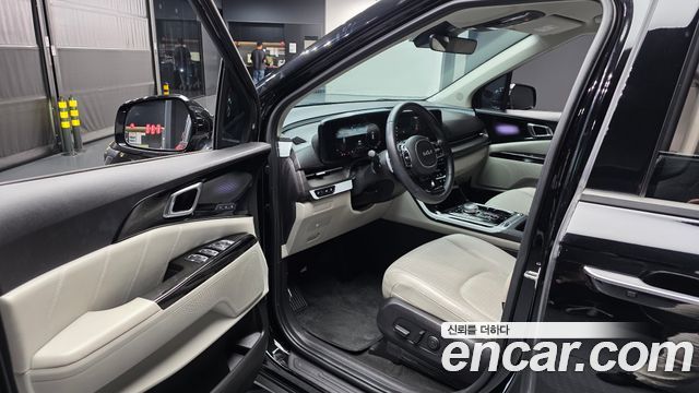 Kia Canival 2023 — photo 13