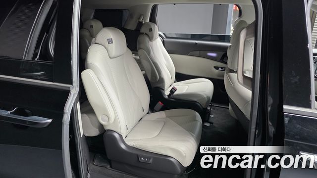 Kia Canival 2023 — photo 18