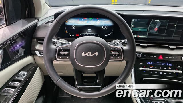 Kia Canival 2023 — photo 19