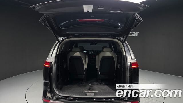 Kia Canival 2023 — photo 26