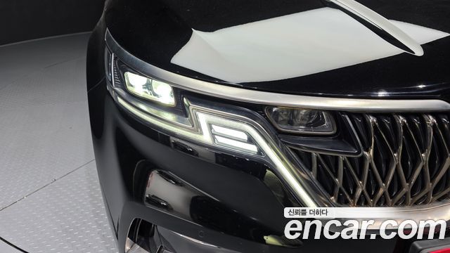 Kia Canival 2023 — photo 8