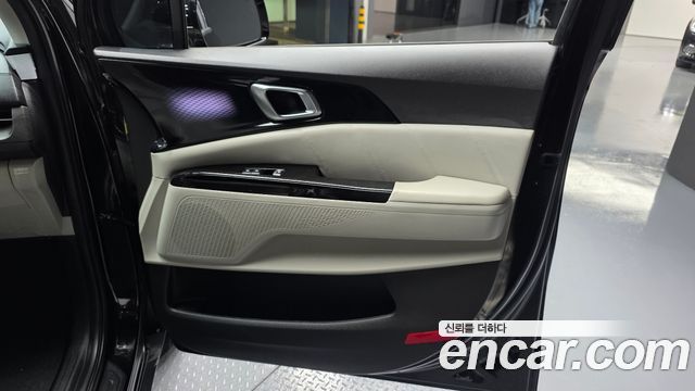Kia Canival 2023 — photo 15