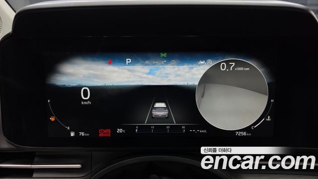 Kia Canival 2023 — photo 28