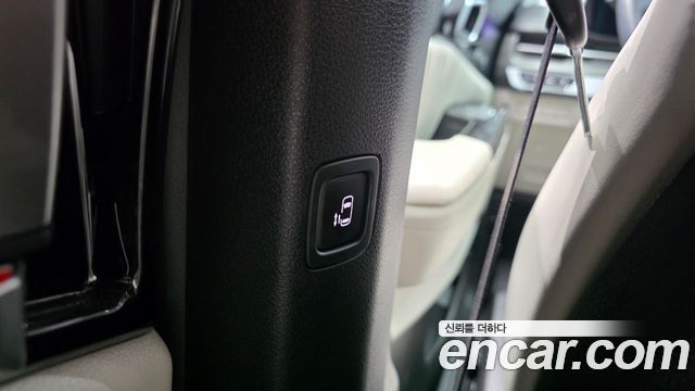 Kia Canival 2023 — photo 33