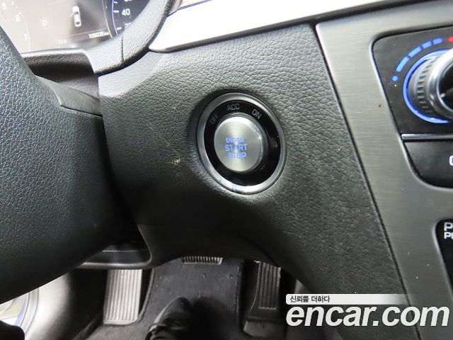 Hyundai Genesis 2016 — photo 9