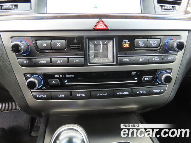 Hyundai Genesis 2016 — photo 10