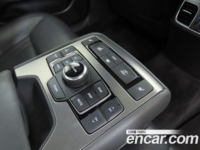 Hyundai Genesis 2016 — photo 16