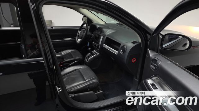 Jeep Compass 2014 — photo 17