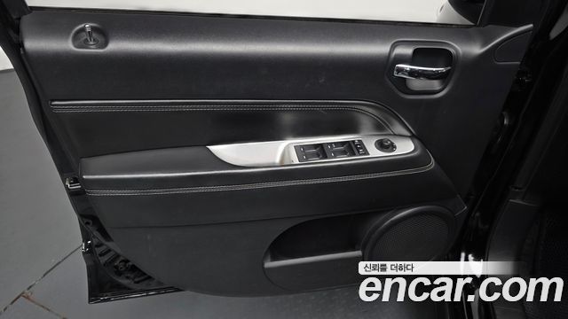 Jeep Compass 2014 — photo 14