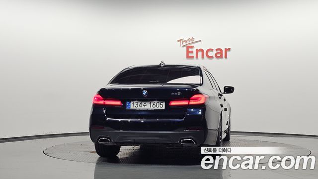 BMW 5-Series 2023 — photo 4