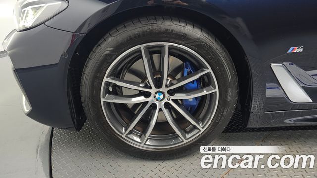 BMW 5-Series 2023 — photo 5