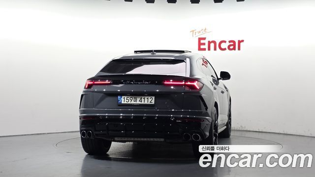 Lamborghini Urus 2021 — photo 4