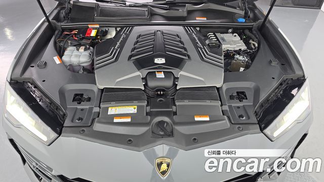 Lamborghini Urus 2021 — photo 6