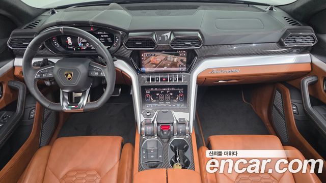 Lamborghini Urus 2021 — photo 7