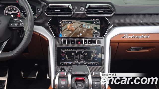 Lamborghini Urus 2021 — photo 14