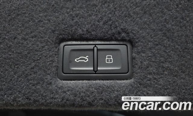 Lamborghini Urus 2021 — photo 19