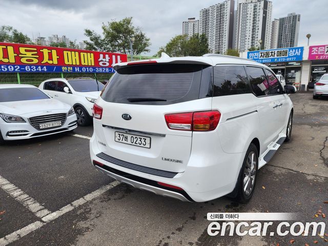 Kia Canival 2017 — photo 2