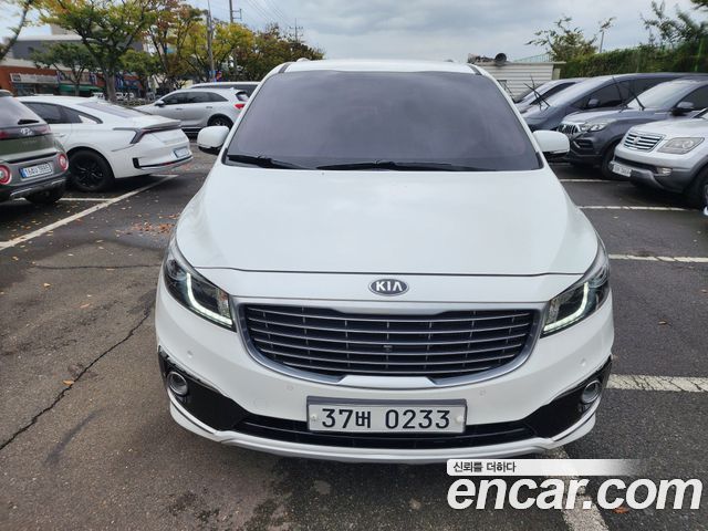 Kia Canival 2017 — photo 3