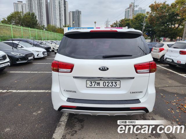 Kia Canival 2017 — photo 4