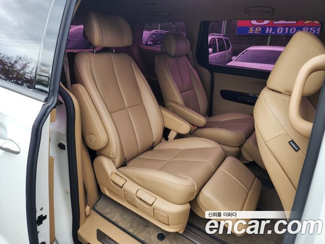 Kia Canival 2017 — photo 12