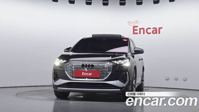Audi Q4 e-tron 2022 — photo 3